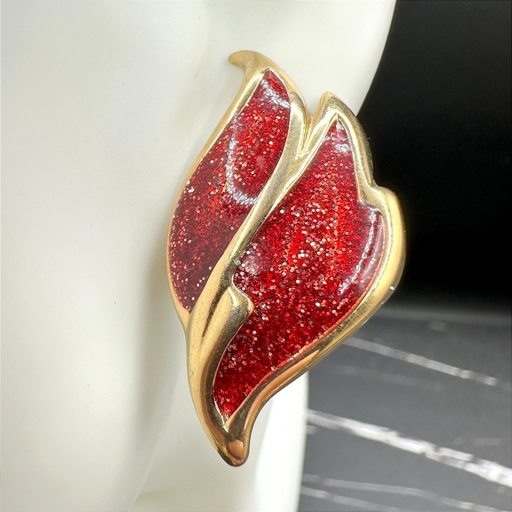 Vintage Gold Tone Red‎ Glitter Enamel Earrings Swirl Flame Studs Retro 80s Mod